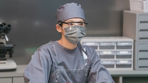 메스를 든 사냥꾼 Saison 1 Épisode 1